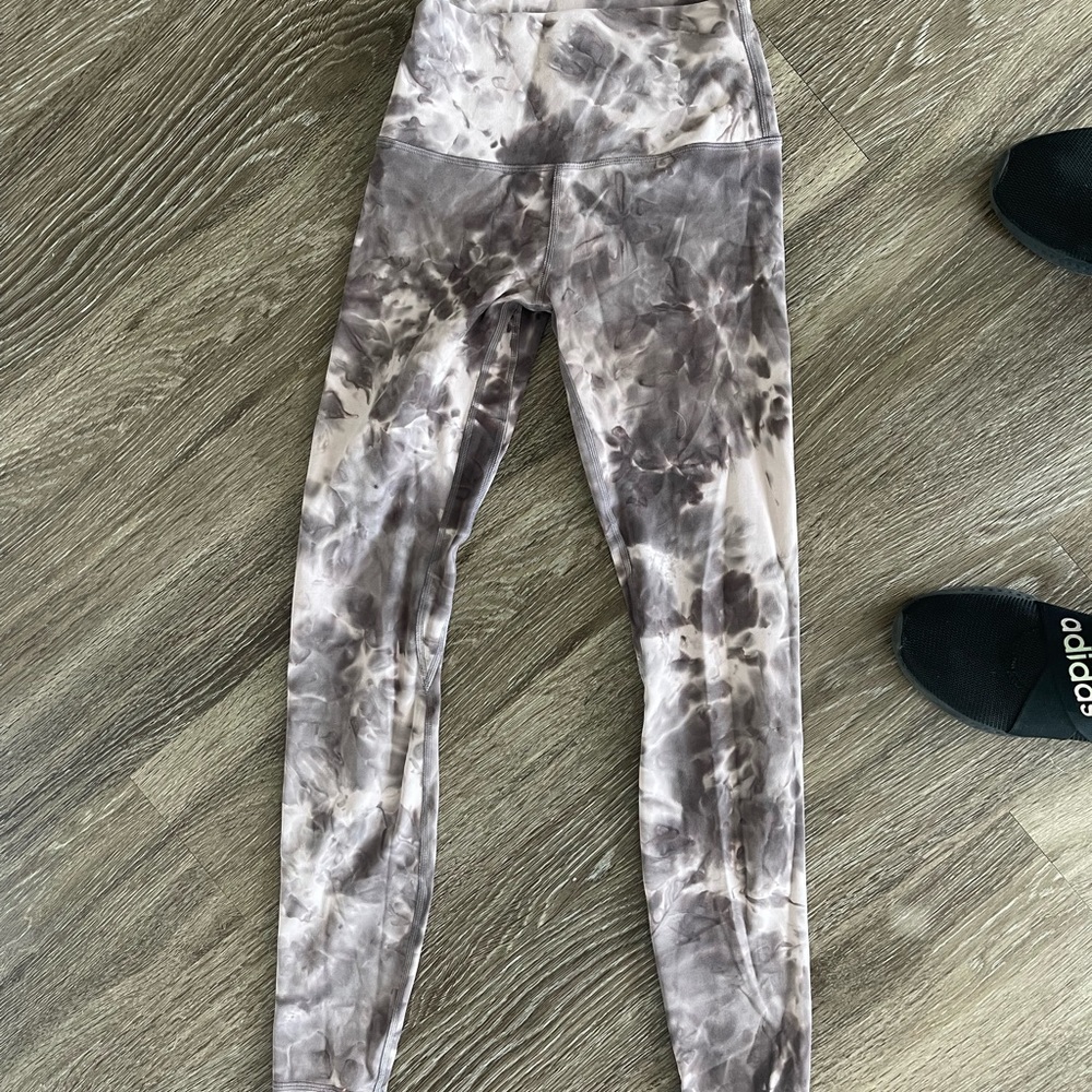 Lululemon align 28” Diamond dye size 4